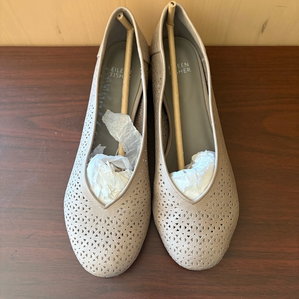 Eileen Fisher Women's Beige Perforated Loafers - Picture 2 of 5